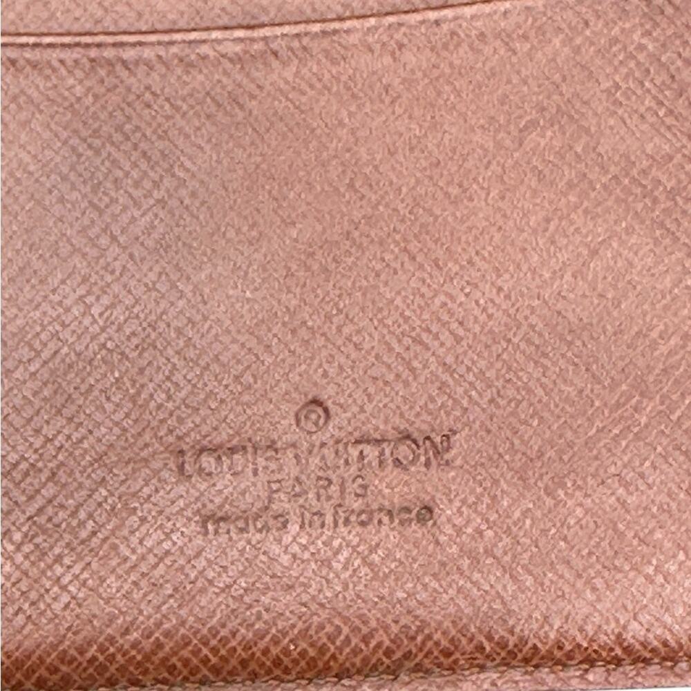 Louis Vuitton Wallet - Picture 4 of 10